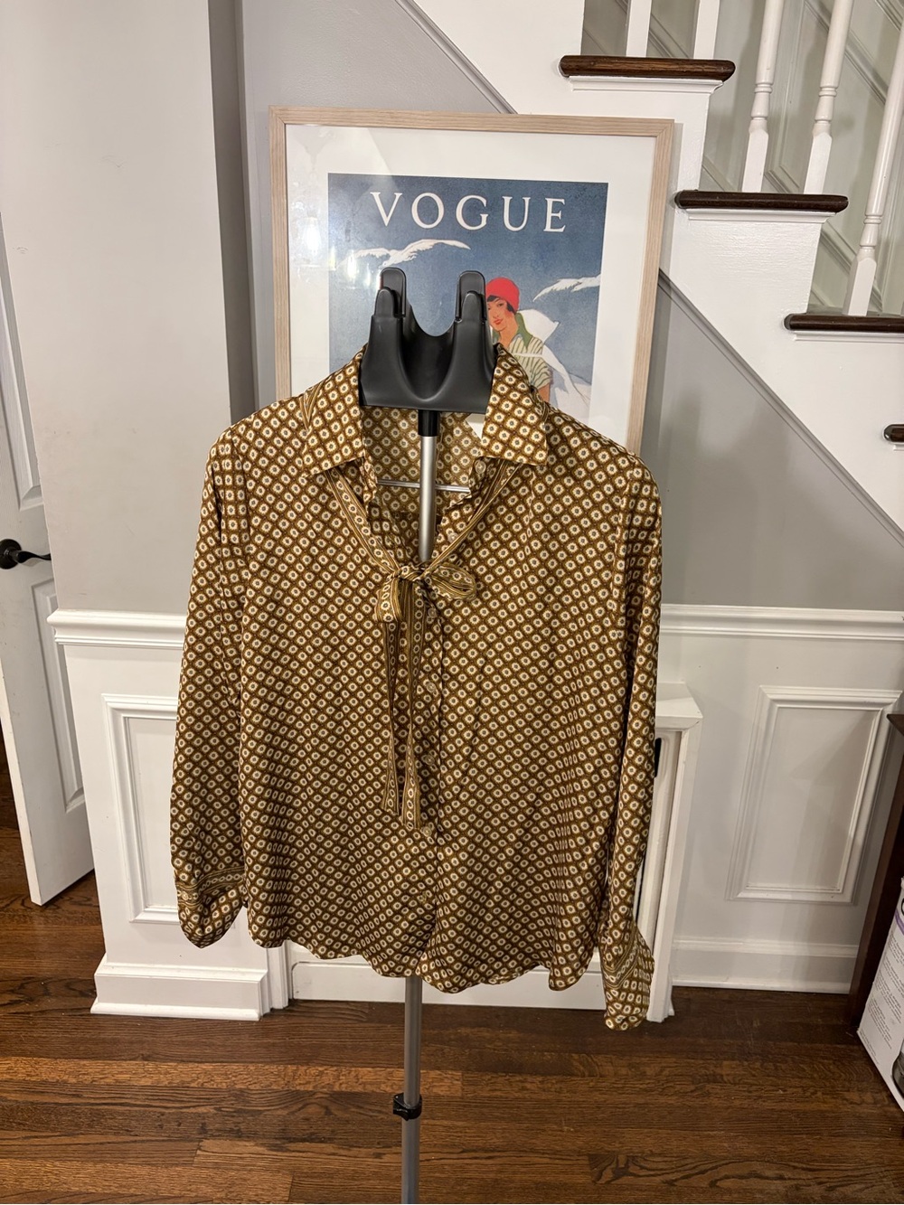 Geometric Print Tie-Neck Women’s Shirt in Brown